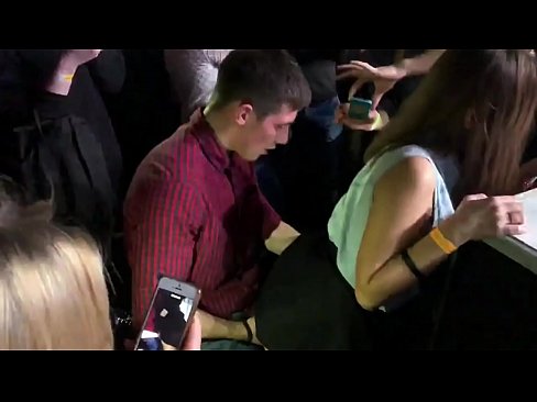 ❤️ Настоящий секс в русском ночном клубе. 18-летняя русская девушка в анал и влагалище трахается в ночном клубе ☑ Супер порно на сайте watchhentai.ru